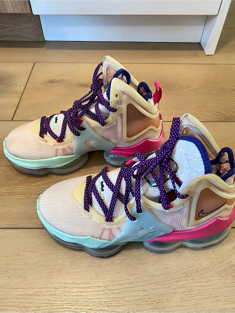 Nike LeBron 19 Valentine’s Day Shoes US 5.5 Pink & Blue